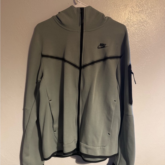 Nike Tech zip up hoodie - Picture 2 of 5